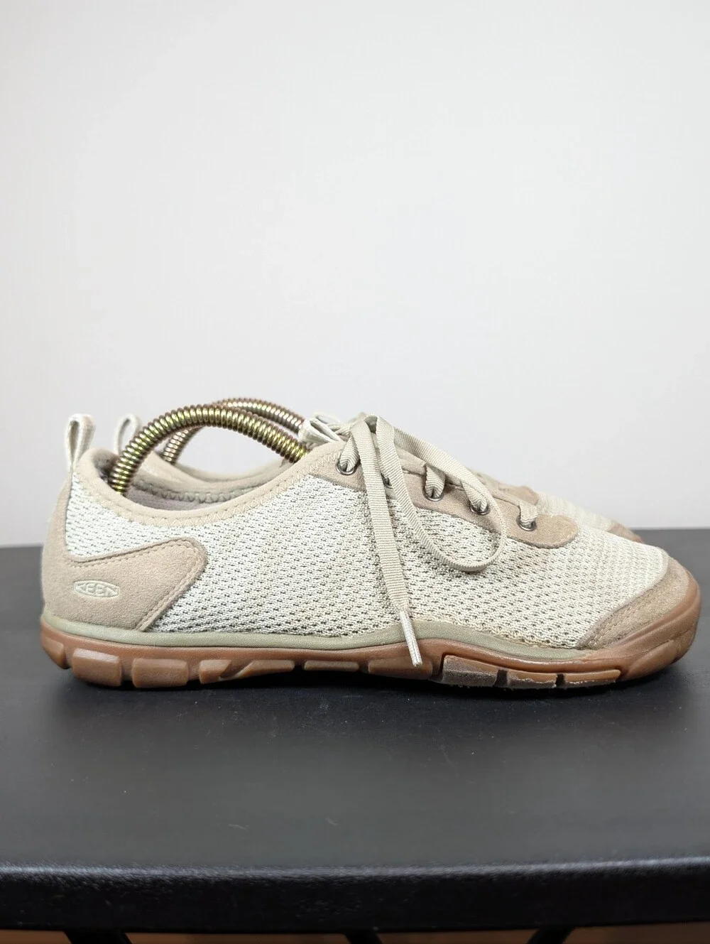 KEEN Hush Knit CNX Lightweight Trail Hiking Sneakers Gray Womens 8.5 Low Top